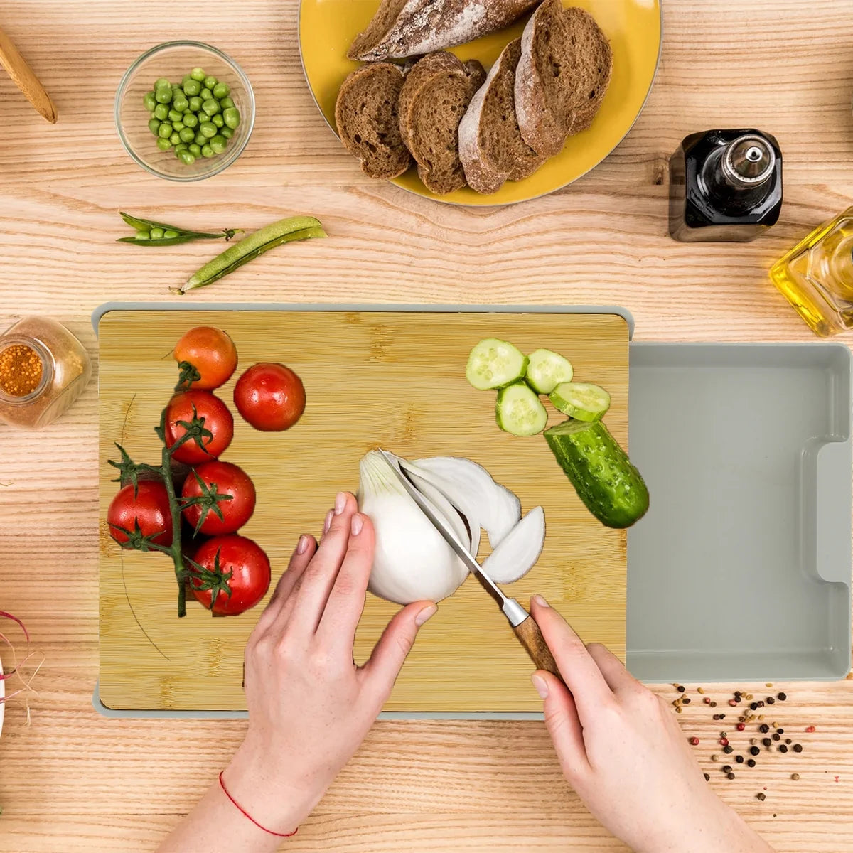 Bamboo Cutting Board with Slide Out Drawer Tray Board Heavy-Duty Chopping Board Wear Resistance Cutting Board with Non-Slip Feet Eco-Friendly Bamboo Cutting Board for Kitchen